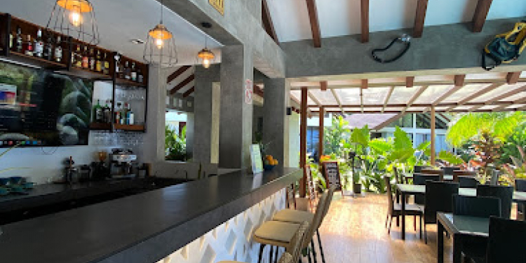 Amila Dive Beach Resort