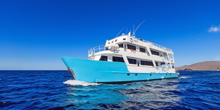 Galapagos-Tauchkreuzfahrt mit Stil – Aqua Galapagos