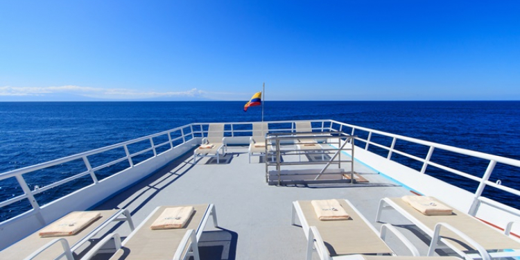 Galapagos-Tauchkreuzfahrt mit Stil – Aqua Galapagos